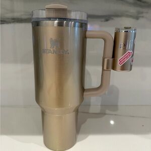 Stanley 40 ounce ELF limited edition with lip gloss holder